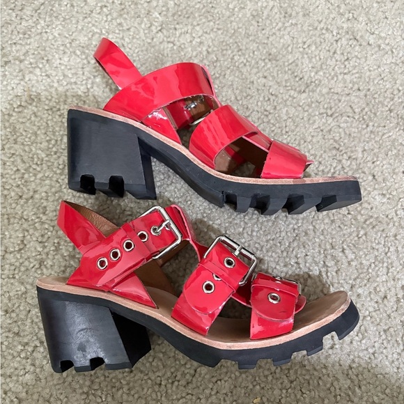 Jeffrey Campbell Red Riveter Lugged Buckle Sandal 6 - Picture 1 of 11